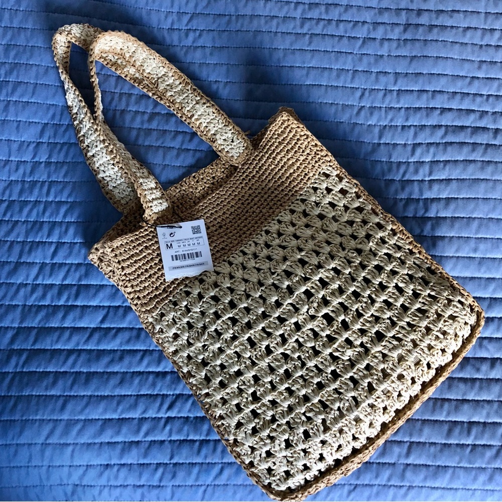 Dual-tone Straw Bag